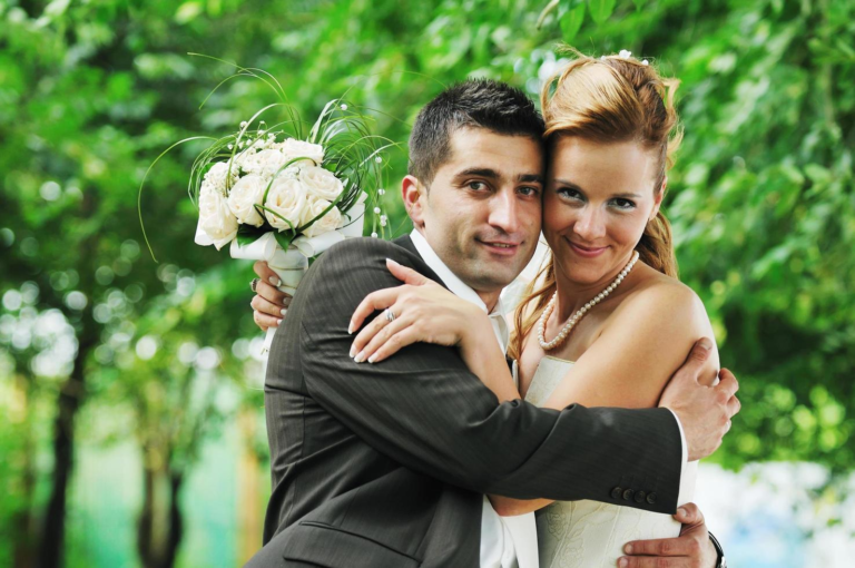 Evolum Productions just married portrait free photo