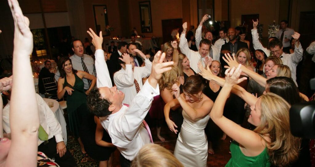 wedding dj entertainment 1204x640